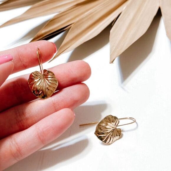 Gold leaf threader earrings #736 - Picture 2 of 3